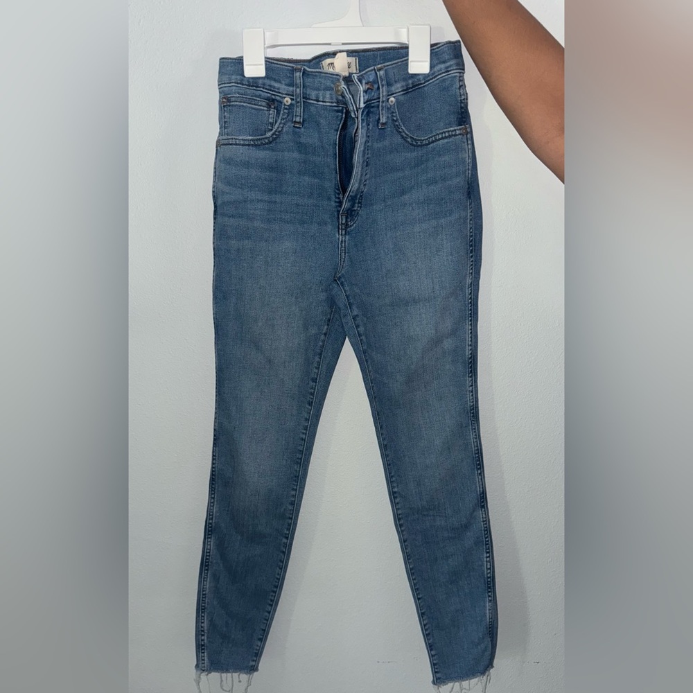 Madewell Women's 10” high rise Skinny Jeans frayed hem
